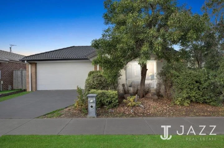 72 Grassbird Drive, Point Cook VIC 3030