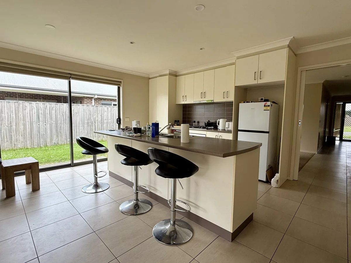 Additional image 3 of 100 Hammersmith Circuit, Traralgon VIC 3844