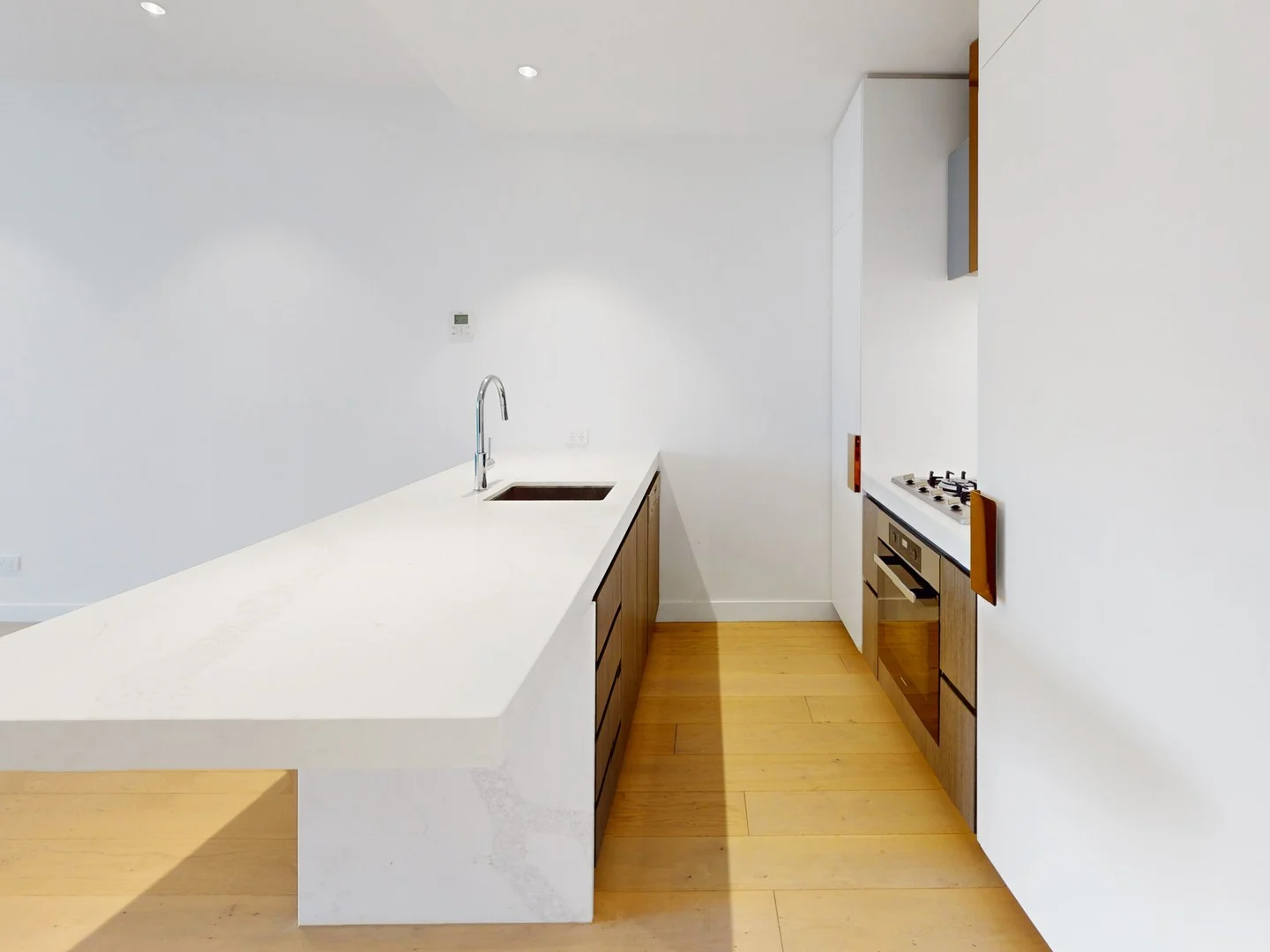 Additional image 2 of 1004/8 Bowen Crescent, Melbourne VIC 3004