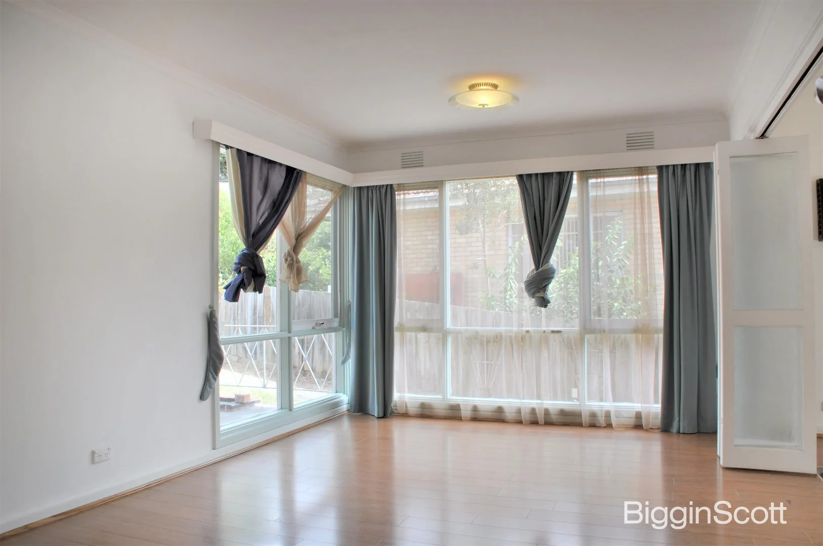 Additional image 2 of 247 Highbury Road, Burwood VIC 3125