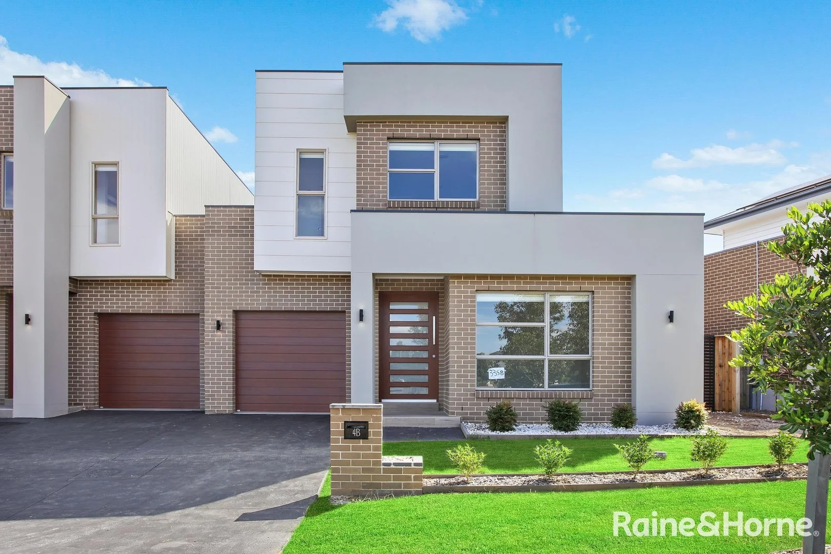 4b Parsons Grove, Oran Park NSW 2570