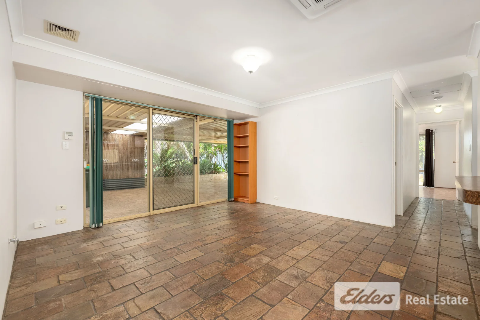 Additional image 3 of 11 Gascoyne Way, Cooloongup WA 6168