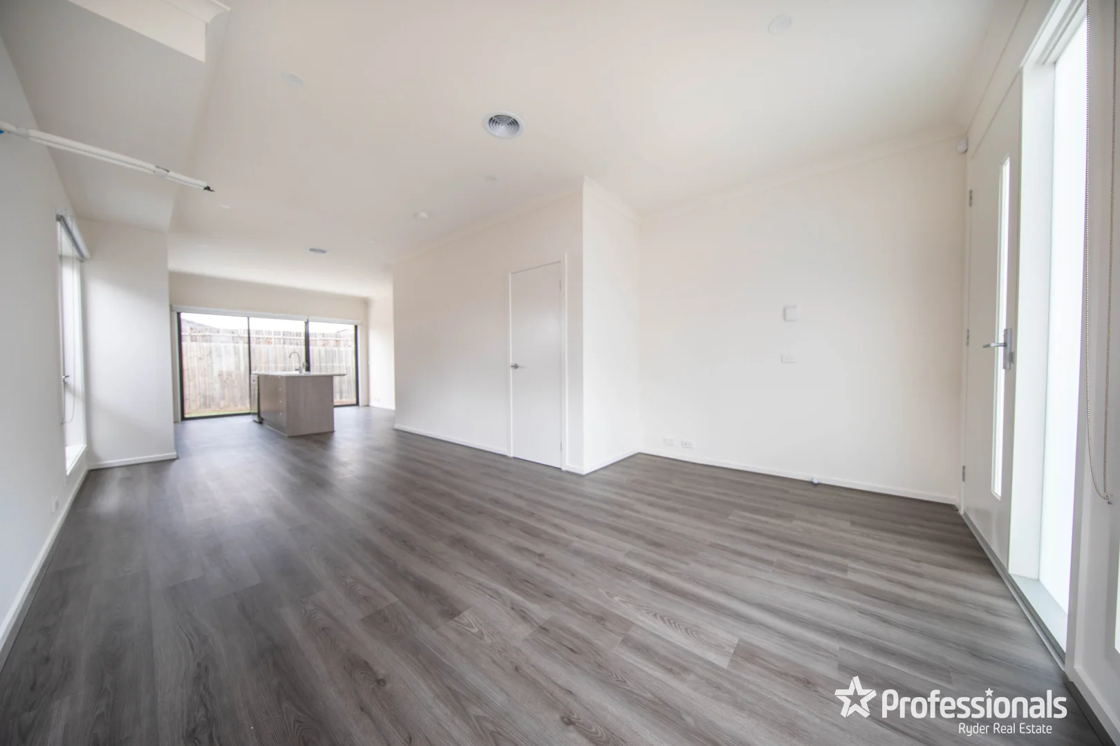 Additional image 10 of 34 Steadfield Cct, Melton South VIC 3338