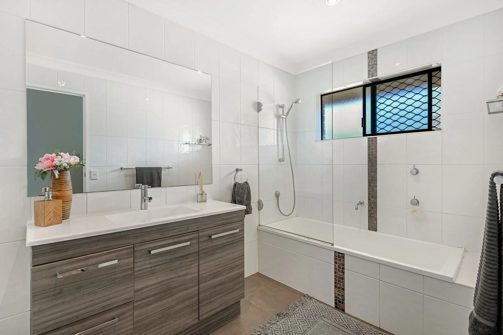 Additional image 13 of 28 Margaroola Ave, Biggera Waters QLD 4216