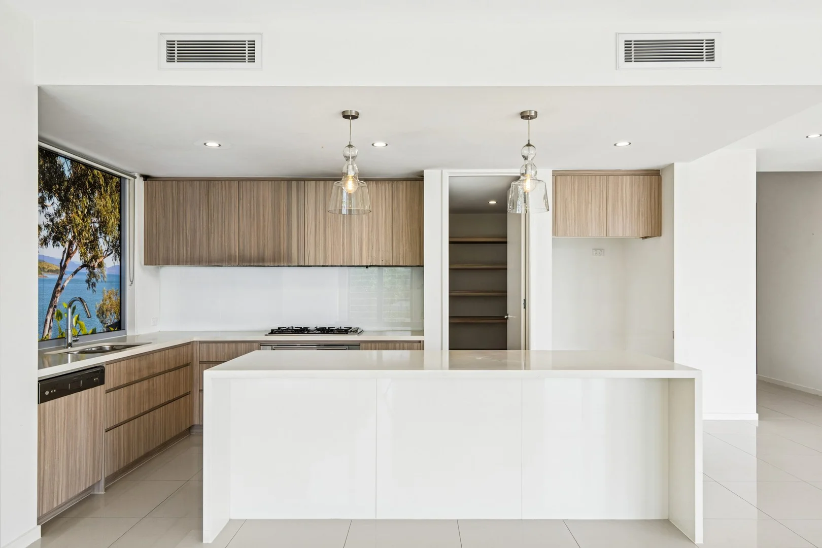 Additional image 10 of 1069 Edgecliff Drive, Hope Island QLD 4212