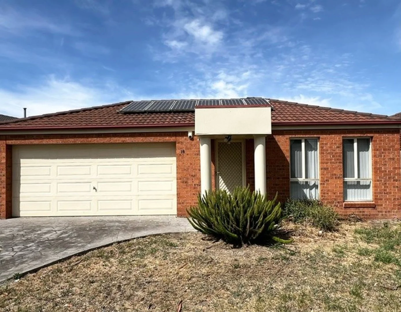 18 Edgewood Road, Roxburgh Park VIC 3064