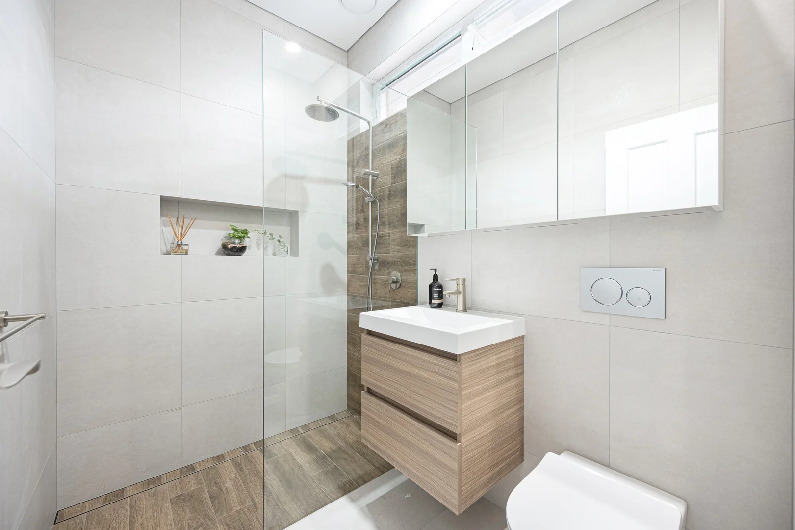 Additional image 4 of 177A Deepwater Road, Castle Cove NSW 2069