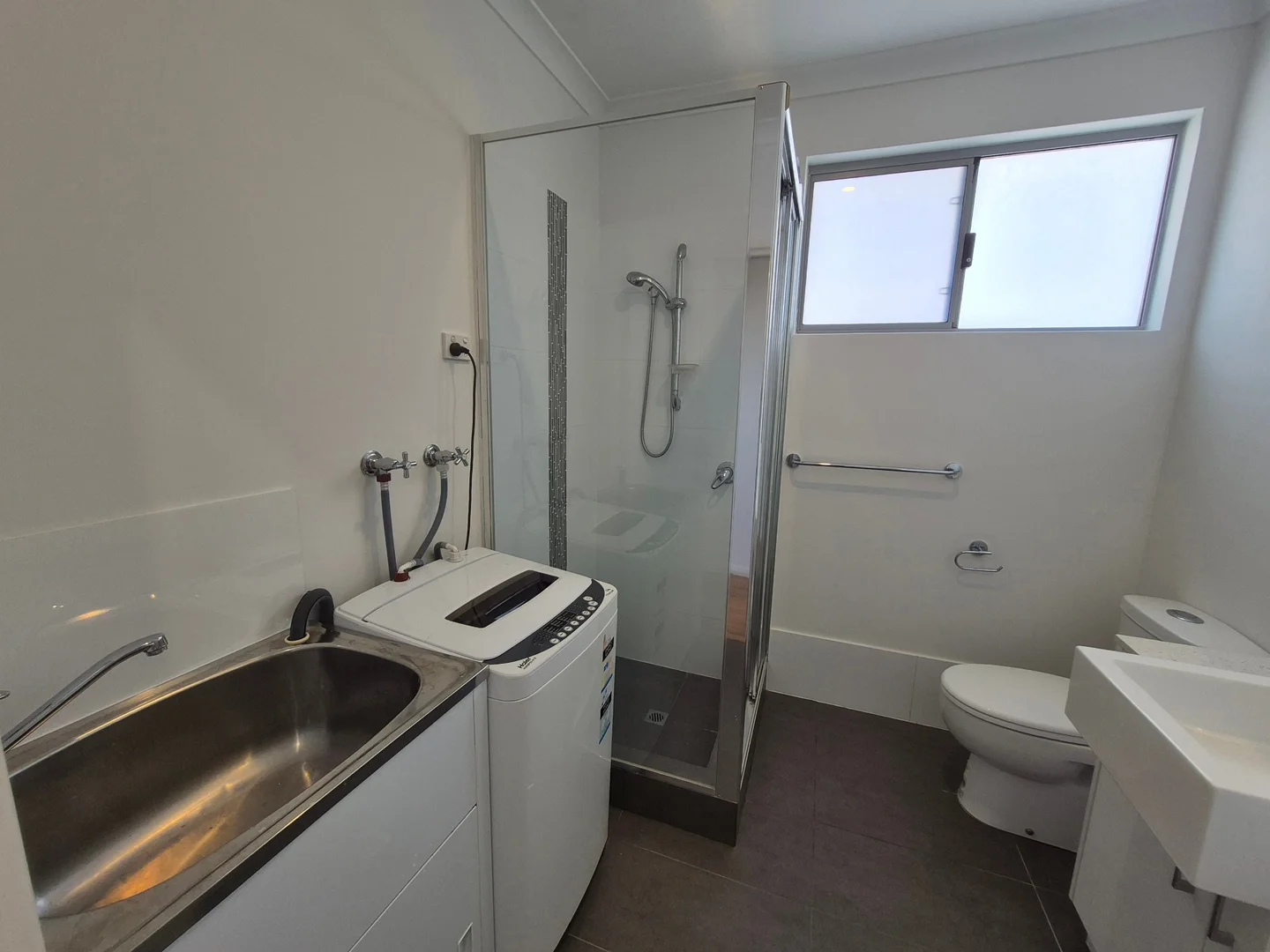 Additional image 24 of 5/360 hardey road, Cloverdale WA 6105
