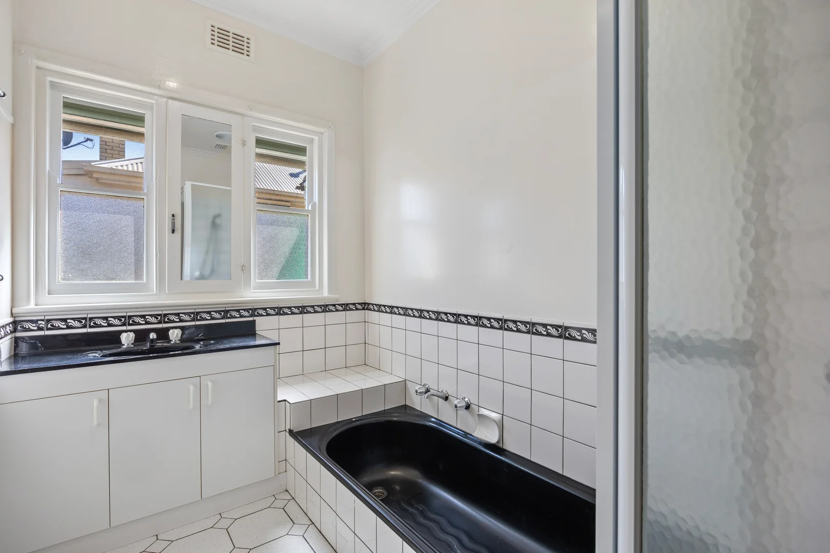 Additional image 8 of 7 Semmens Street, Long Gully VIC 3550