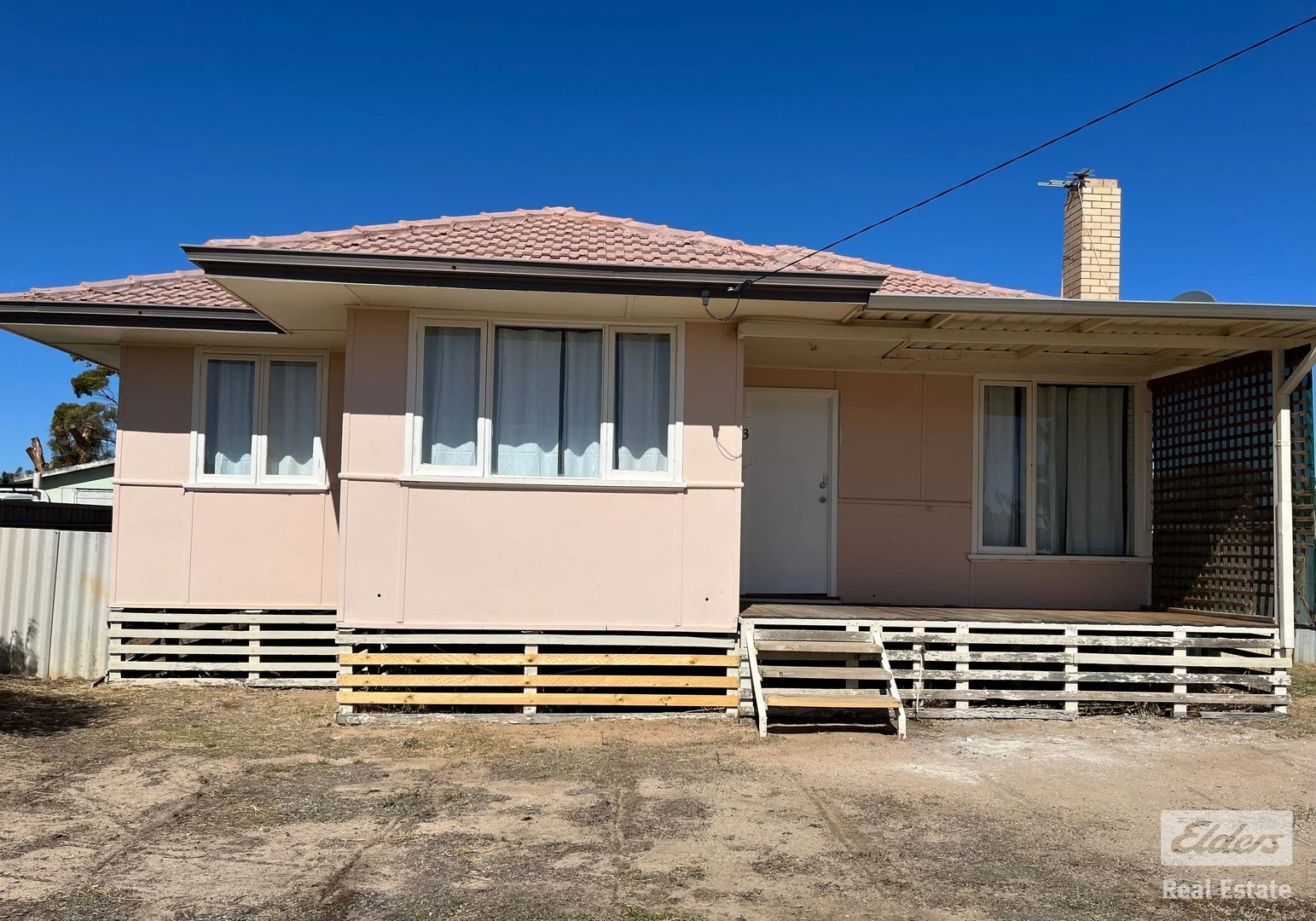83 Caw Street, Merredin WA 6415