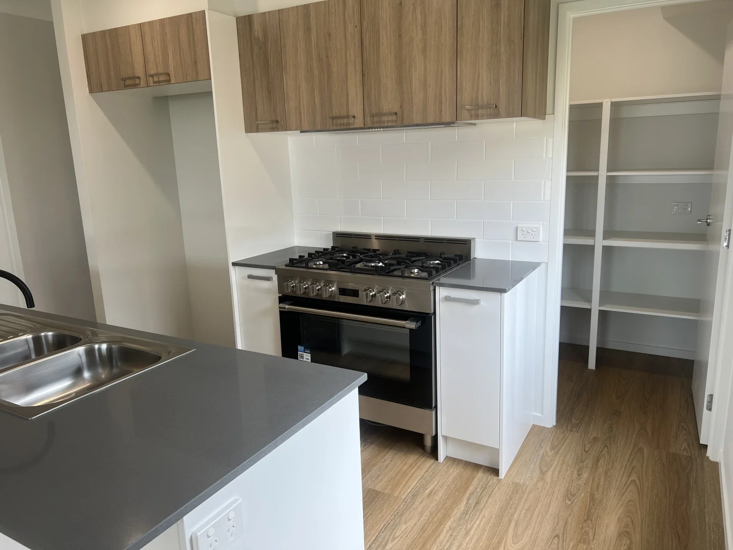 Additional image 4 of 37 Titan Crescent, Banya QLD 4551