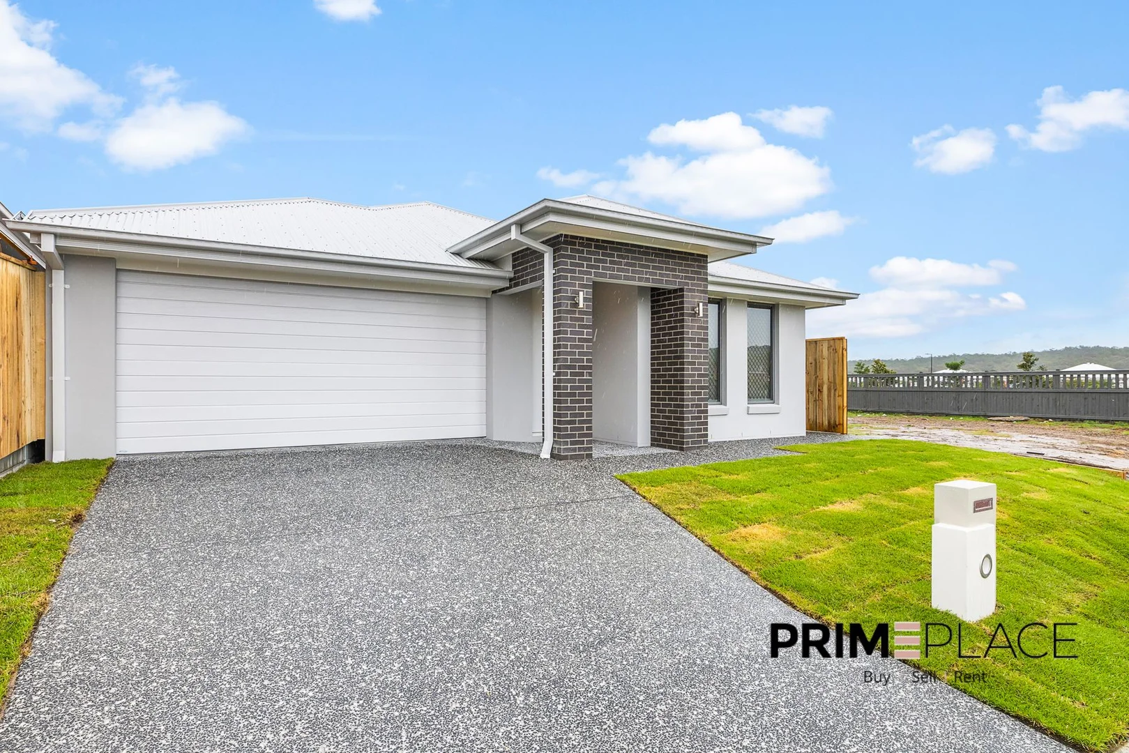 7 CELESTIAL WAY, White Rock QLD 4306 photo 3