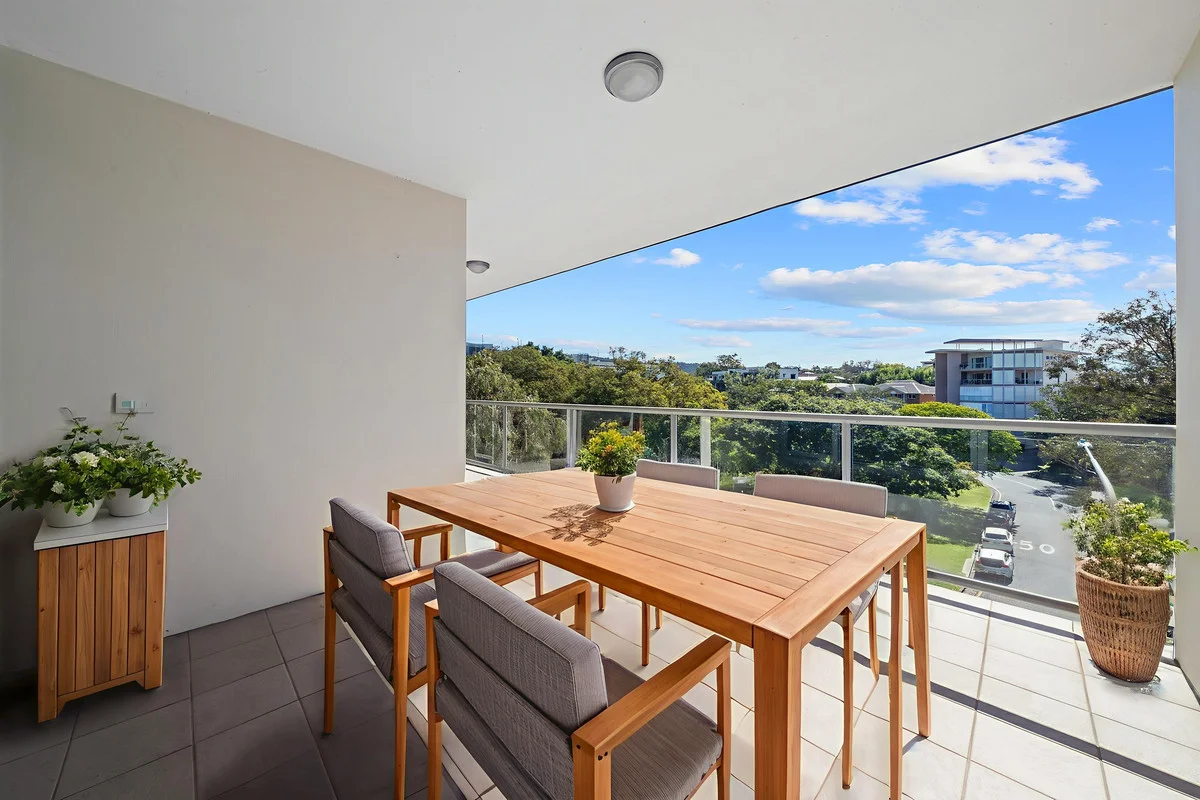 19/12 Belgrave Road, Indooroopilly QLD 4068 photo 2