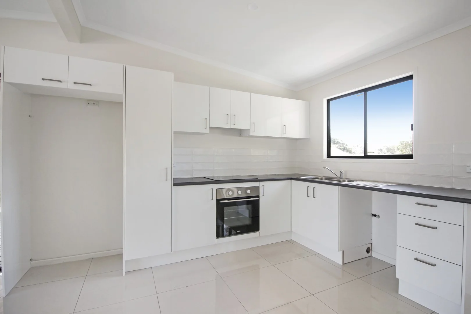 1/12 Cypress Drive, Marsden QLD 4132