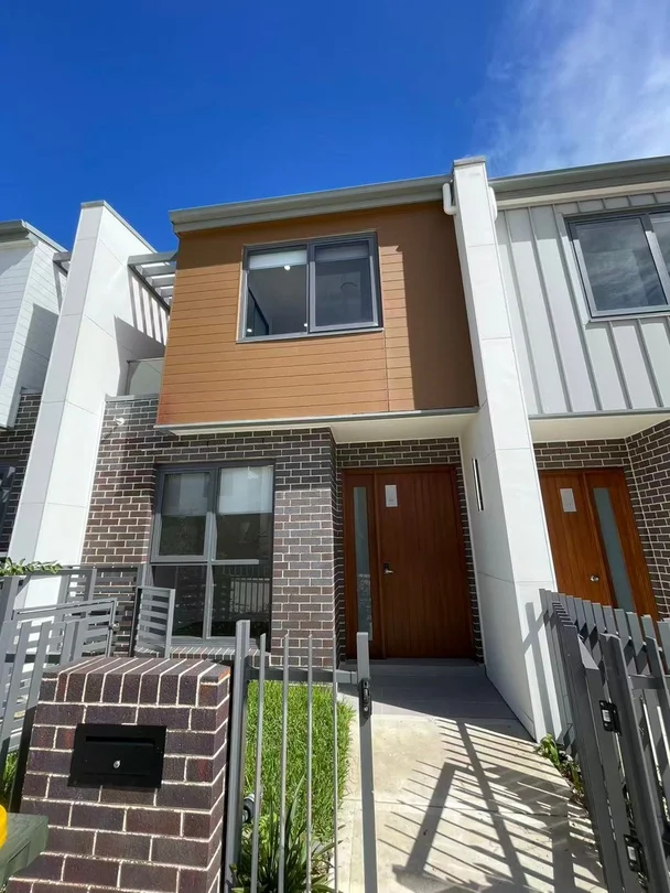 10 Beedelup Rd, North Kellyville NSW 2155