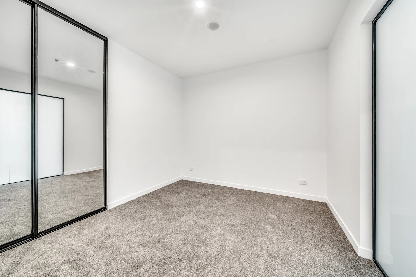 1315/2 Grazier Lane, Belconnen ACT 2617 photo 4