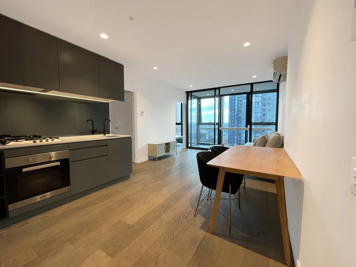 2902/462 Elizabeth Street, Melbourne VIC 3000