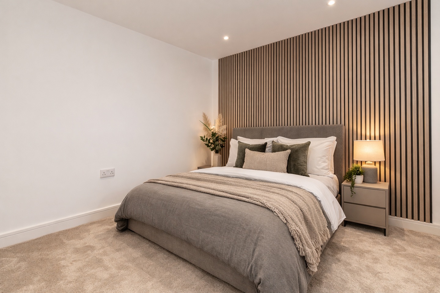 2 Bed Flat, North Road, CF14, N1 7GU photo 2