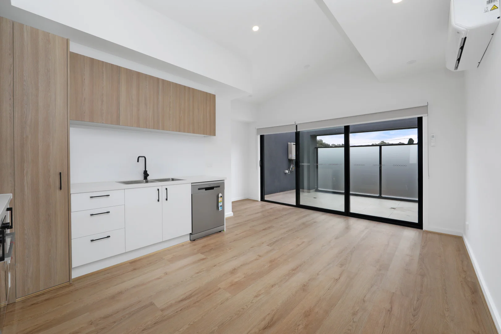 Additional image 6 of 2/650 Stud Road, Scoresby VIC 3179