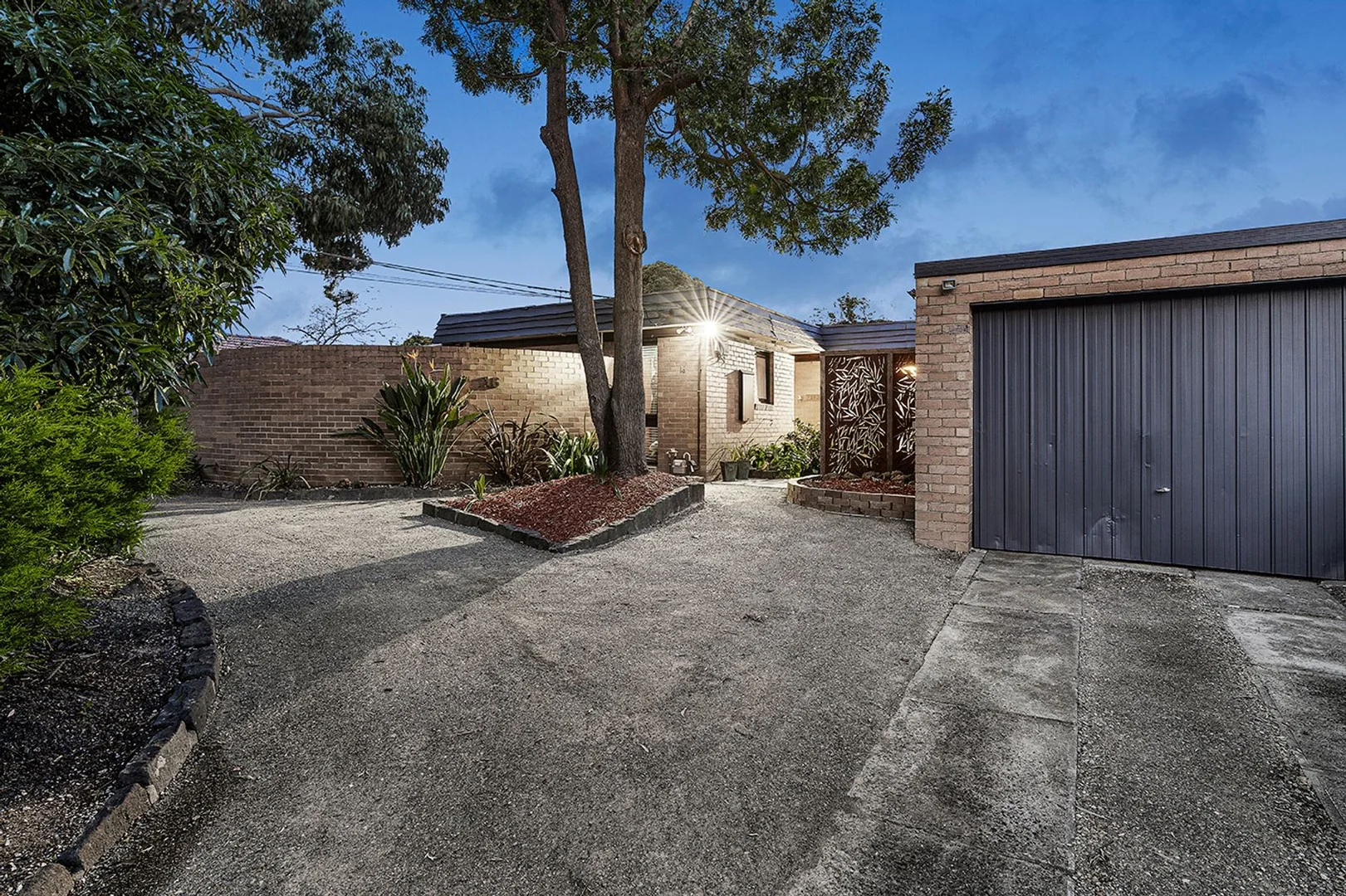 16 Rupert Drive, Mulgrave VIC 3170