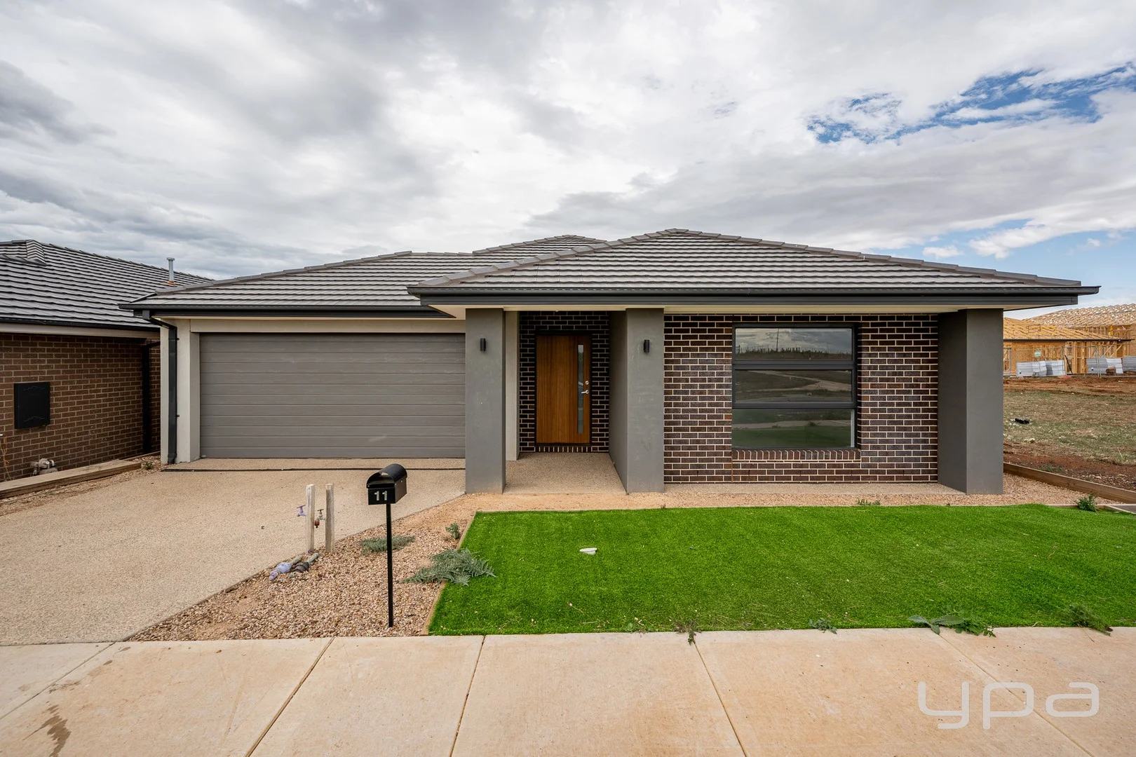 11 Benmore Street, Mambourin VIC 3024