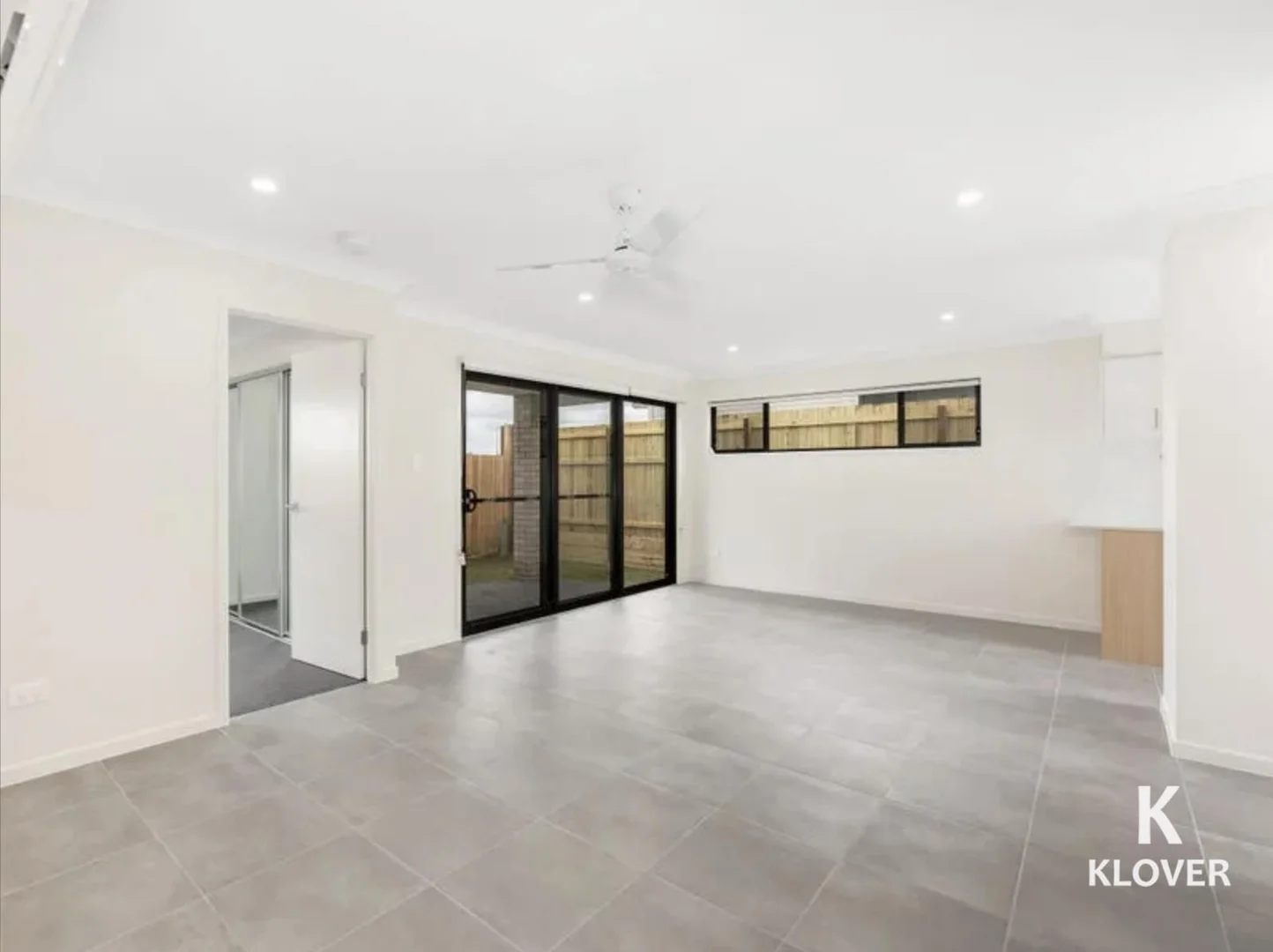 1/27 Nevada Rd, Park Ridge QLD 4125 photo 3