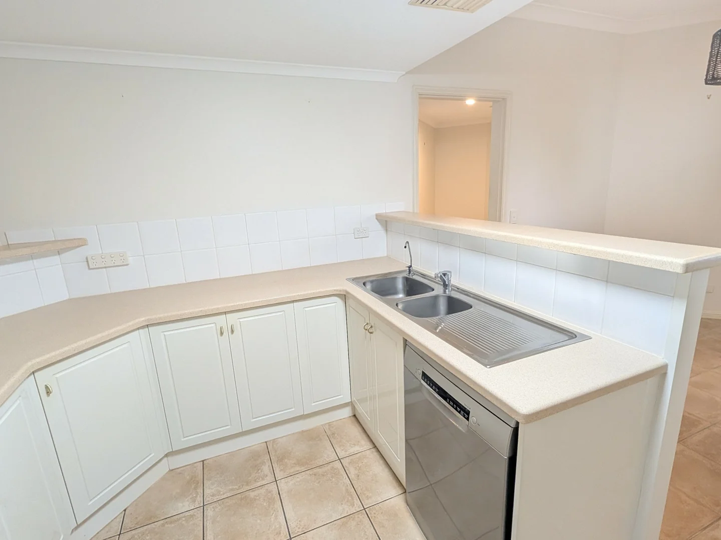 Additional image 2 of 65/8 Munro Terrace, Mooroobool QLD 4870