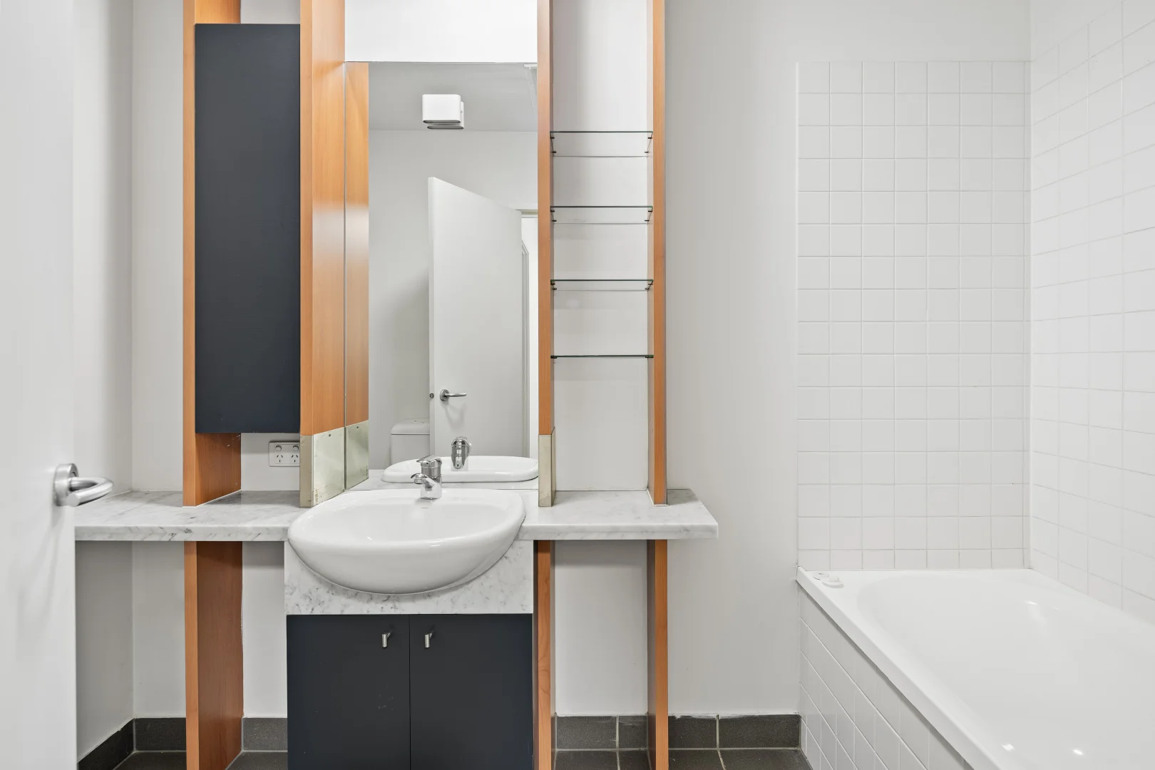 Additional image 6 of 2/80 Trenerry Crescent, Abbotsford VIC 3067