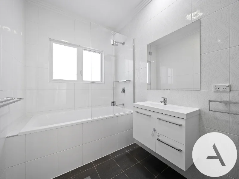 Additional image 12 of 168B Captain Cook Cres, Narrabundah ACT 2604