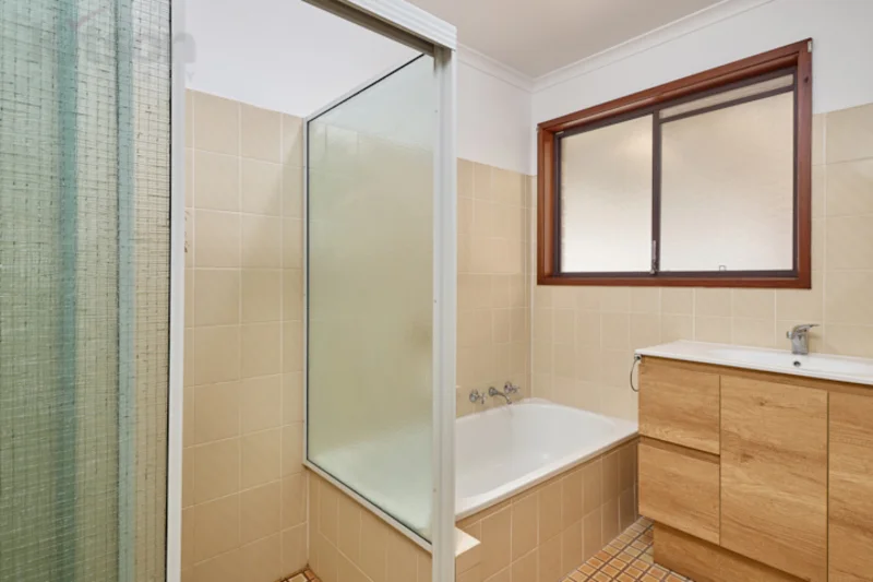 Additional image 8 of 8 Warrambool Crescent, Glenfield Park NSW 2650