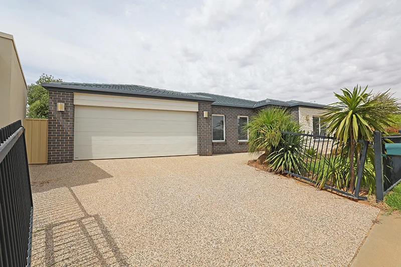 5 Brampton Way, Mildura VIC 3500 photo 2