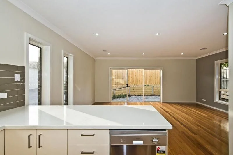 Additional image 6 of 2/17 Burns Court, Heidelberg Heights VIC 3081