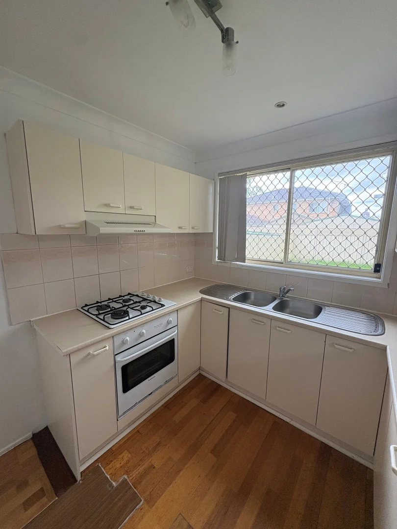 7A Nelligen Close, Prestons NSW 2170 photo 2