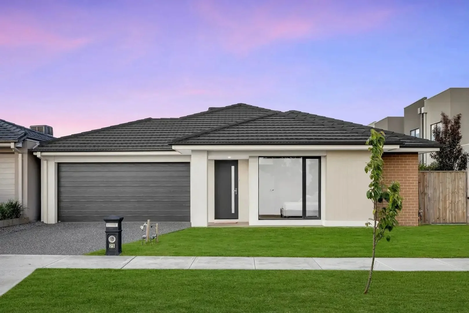 25 Baseline Way, Clyde VIC 3978