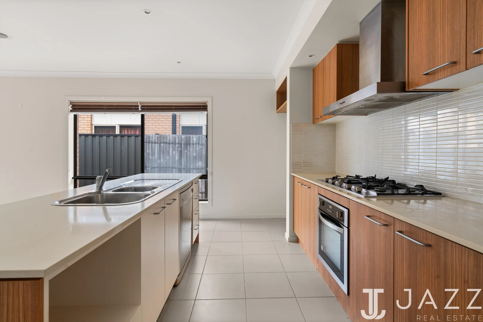 15 Sincere Drive, Point Cook VIC 3030 photo 4