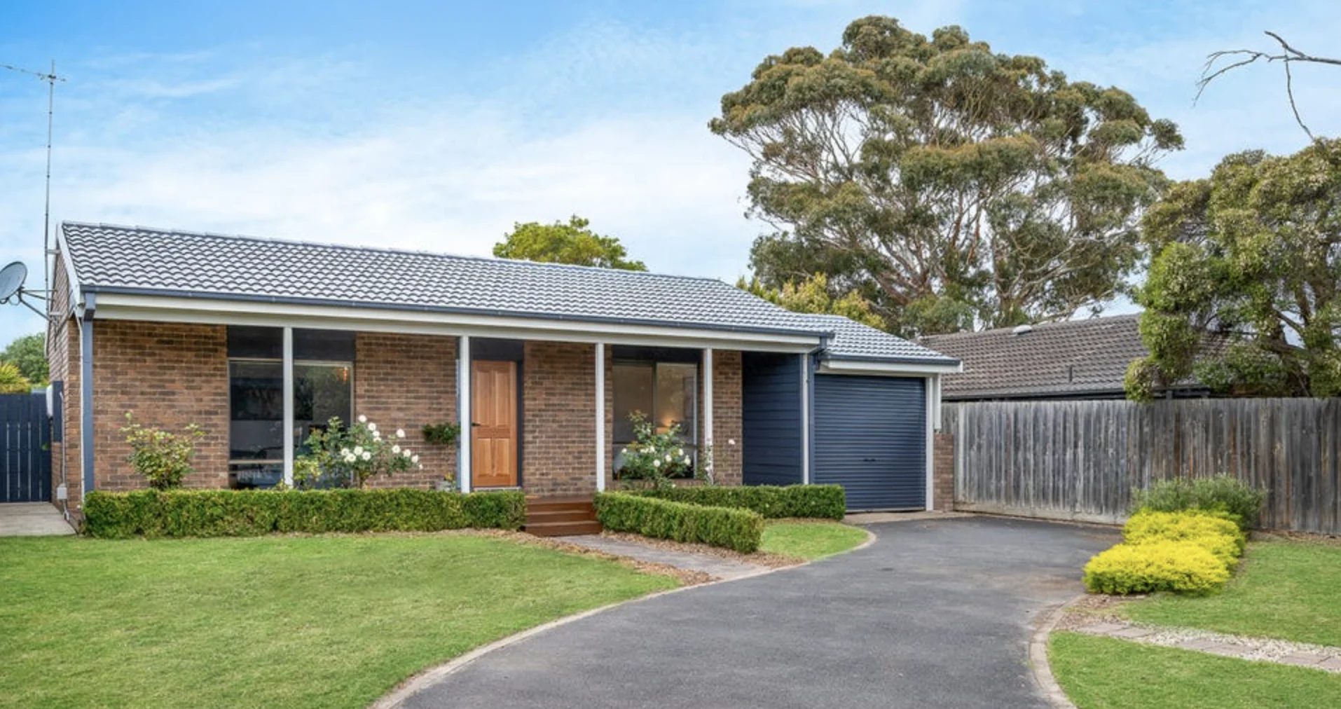 16 Weber Dr, Mornington VIC 3931