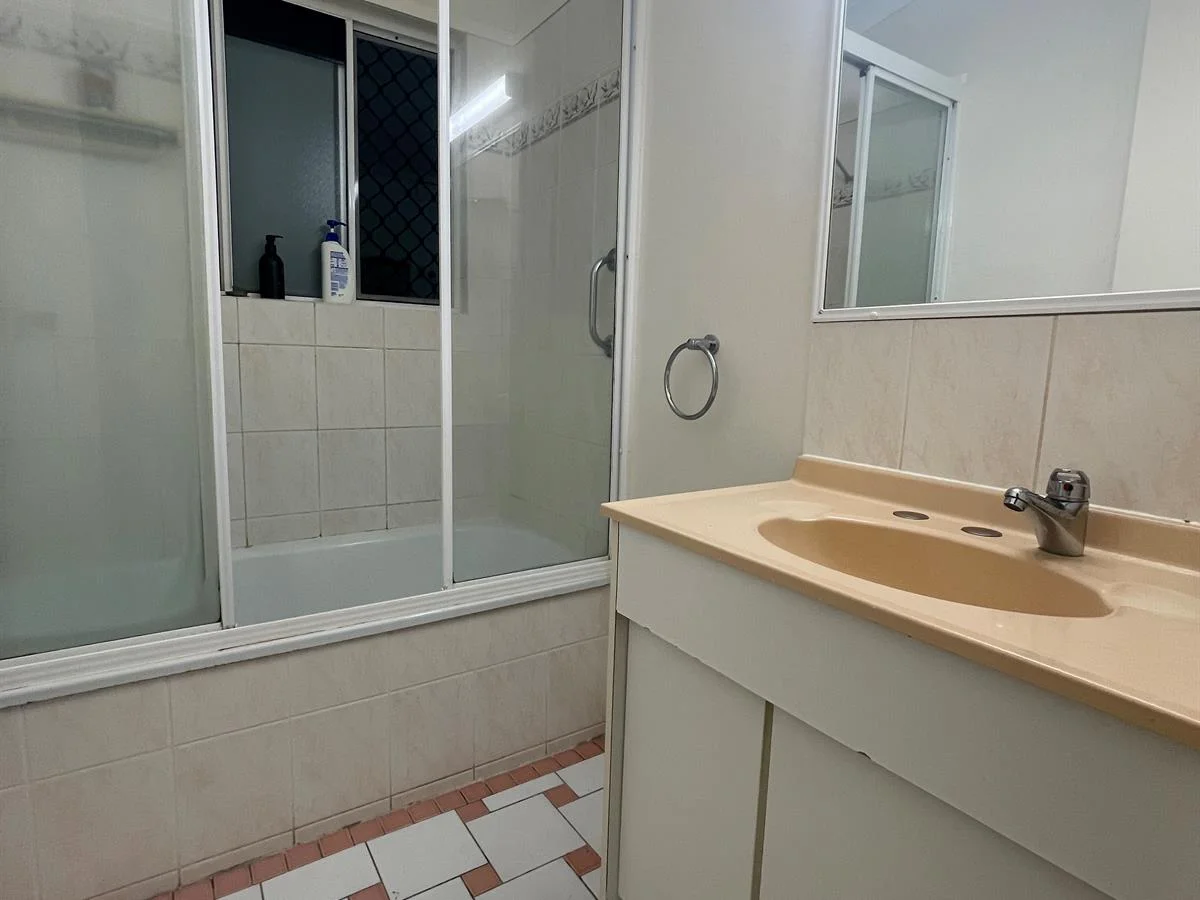 Additional image 11 of Manoora QLD 4870