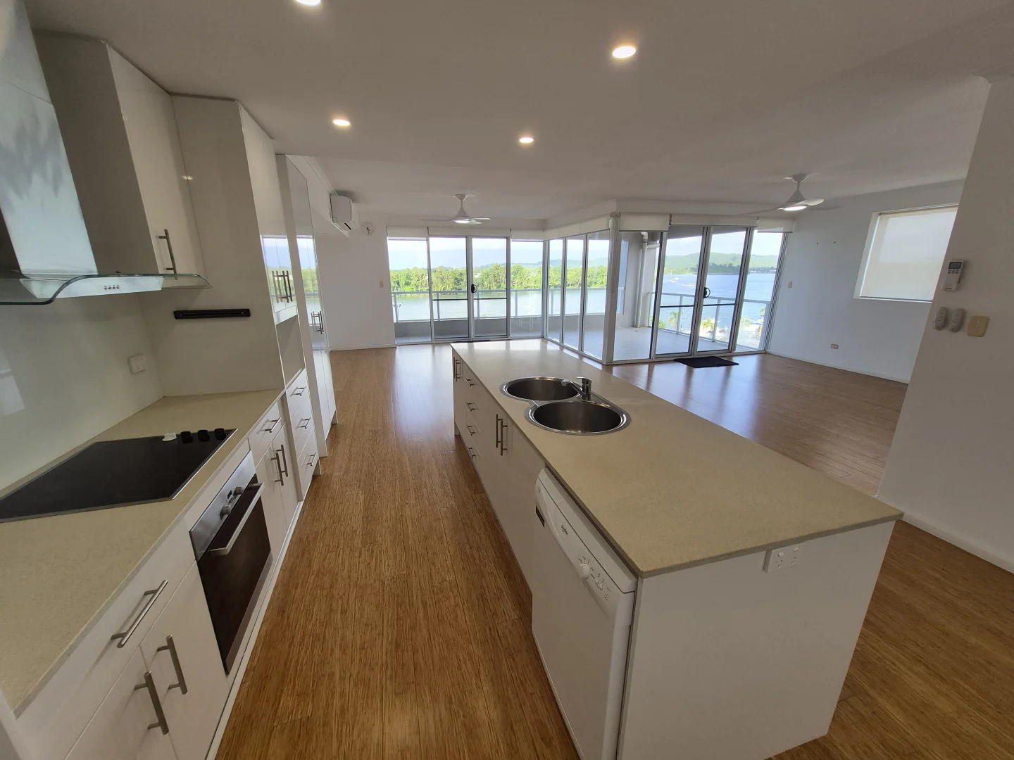 Additional image 3 of 16/30-32 Fitzgerald Esplanade, Innisfail QLD 4860
