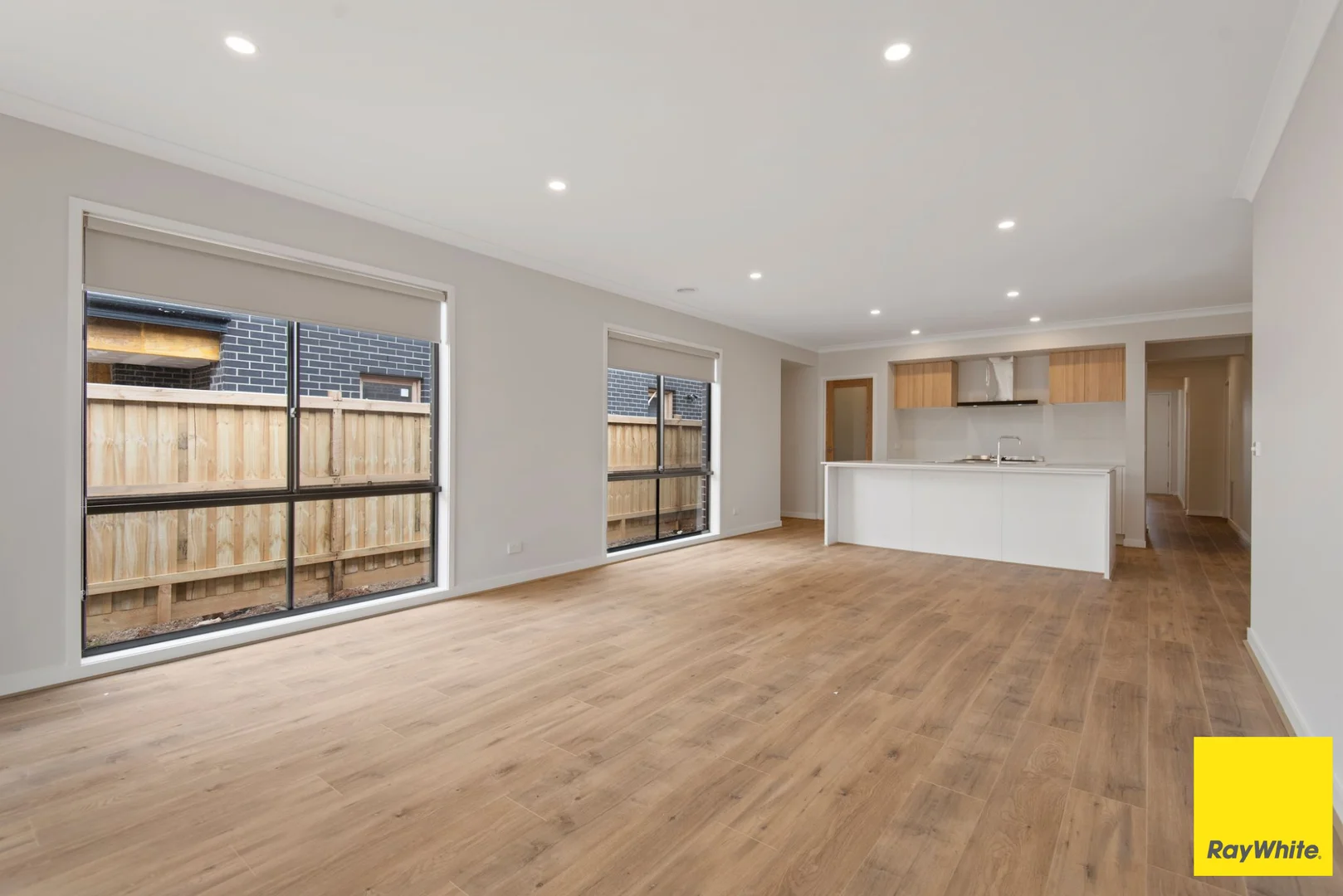 30 Bishopgate Boulevard, Bonnie Brook VIC 3335 photo 5
