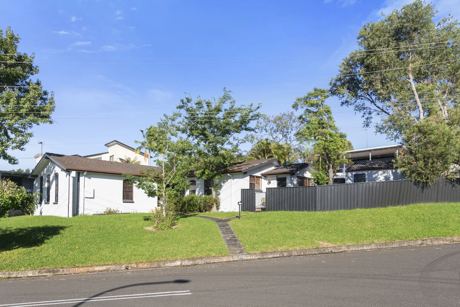 16 Spring St, Mount Keira NSW 2500