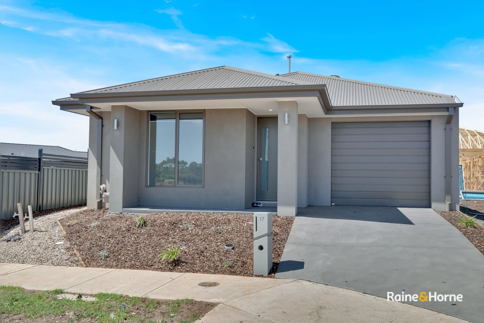 17 Hovea Crescent, Manor Lakes VIC 3024