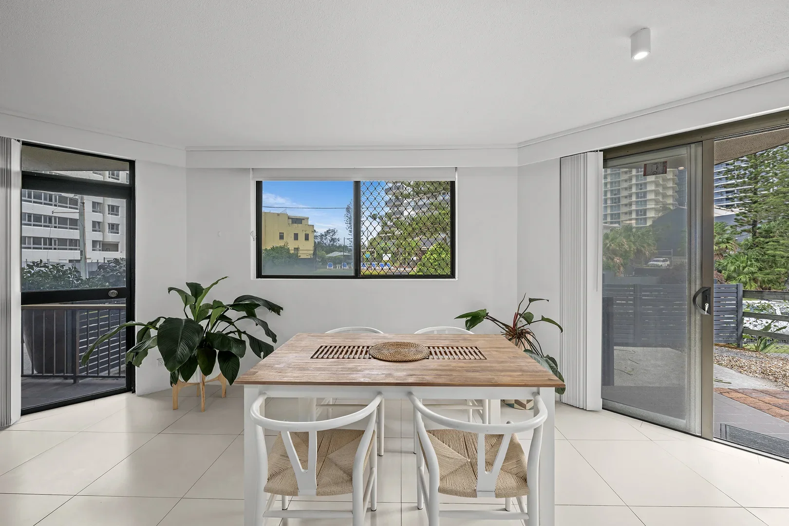 Additional image 8 of 2/186 Ferny Avenue, Surfers Paradise QLD 4217