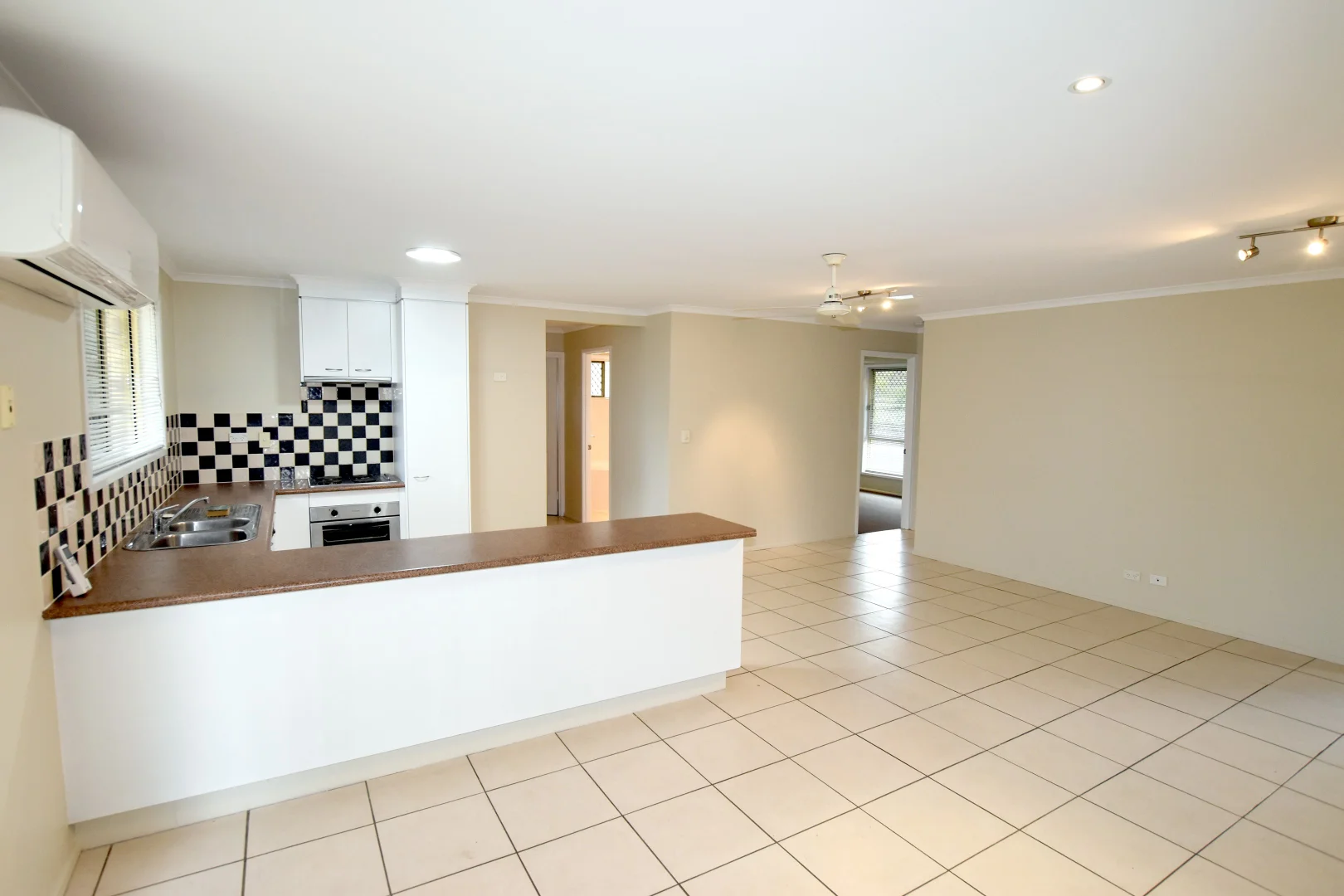 Additional image 5 of 9B Windward Passage, South Gladstone QLD 4680
