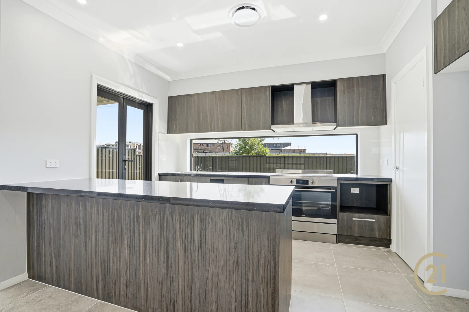 4 Chesterman Loop, Oran Park NSW 2570 photo 3