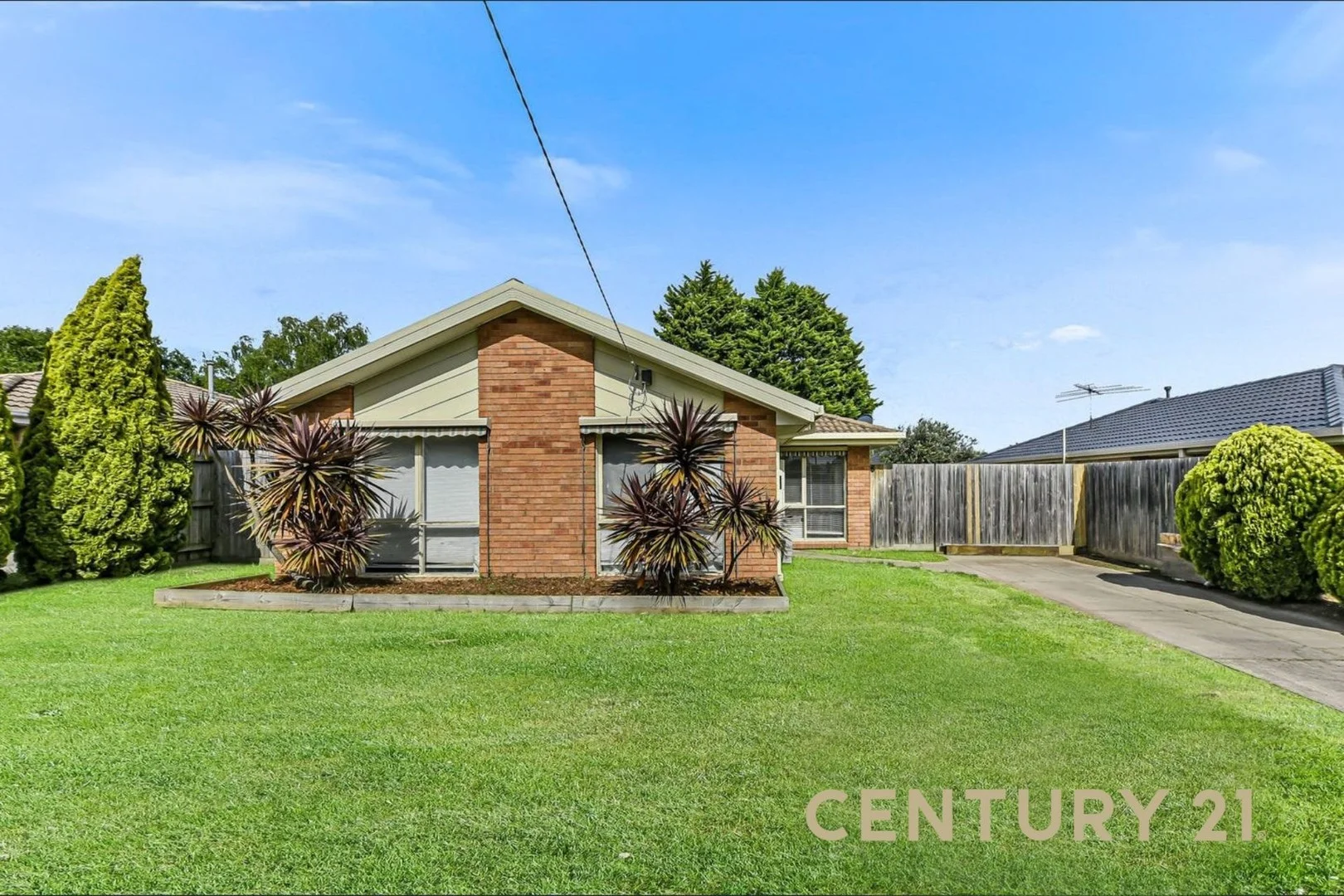 8 Canungra Close, Hampton Park VIC 3976