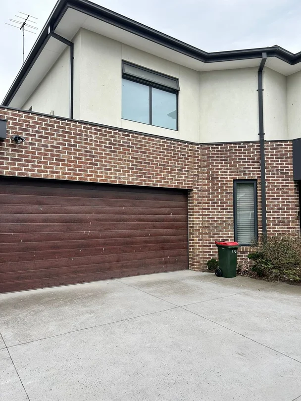 2/5 Dubbo Street, Albion VIC 3020