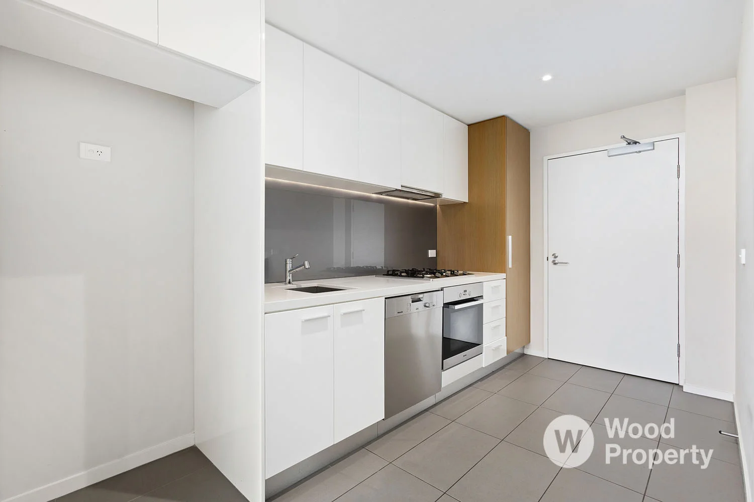 Additional image 2 of 405/88 Trenerry Crescent, Abbotsford VIC 3067