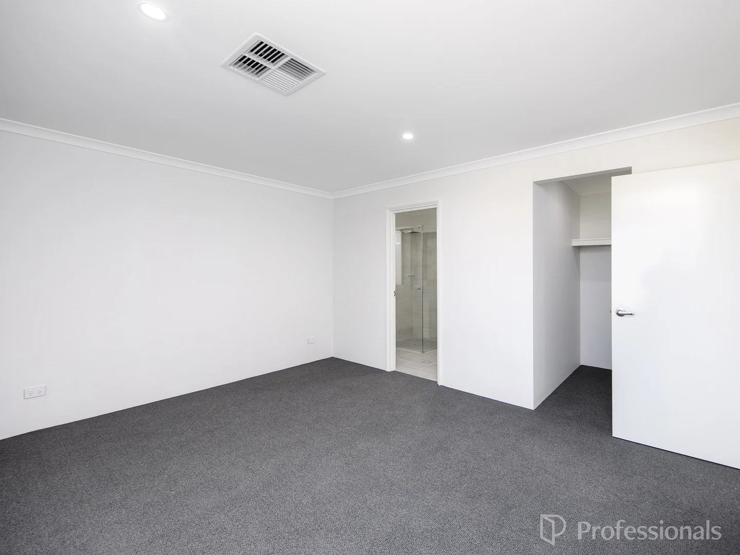 Additional image 3 of 26 Robbins Grove, Eglinton WA 6034