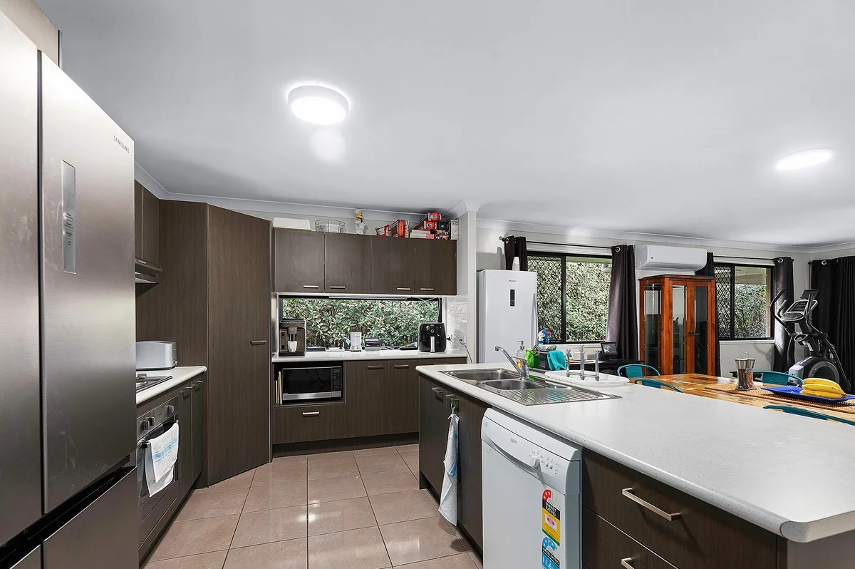 Additional image 2 of 35 Jonquil Circuit, Flinders View QLD 4305