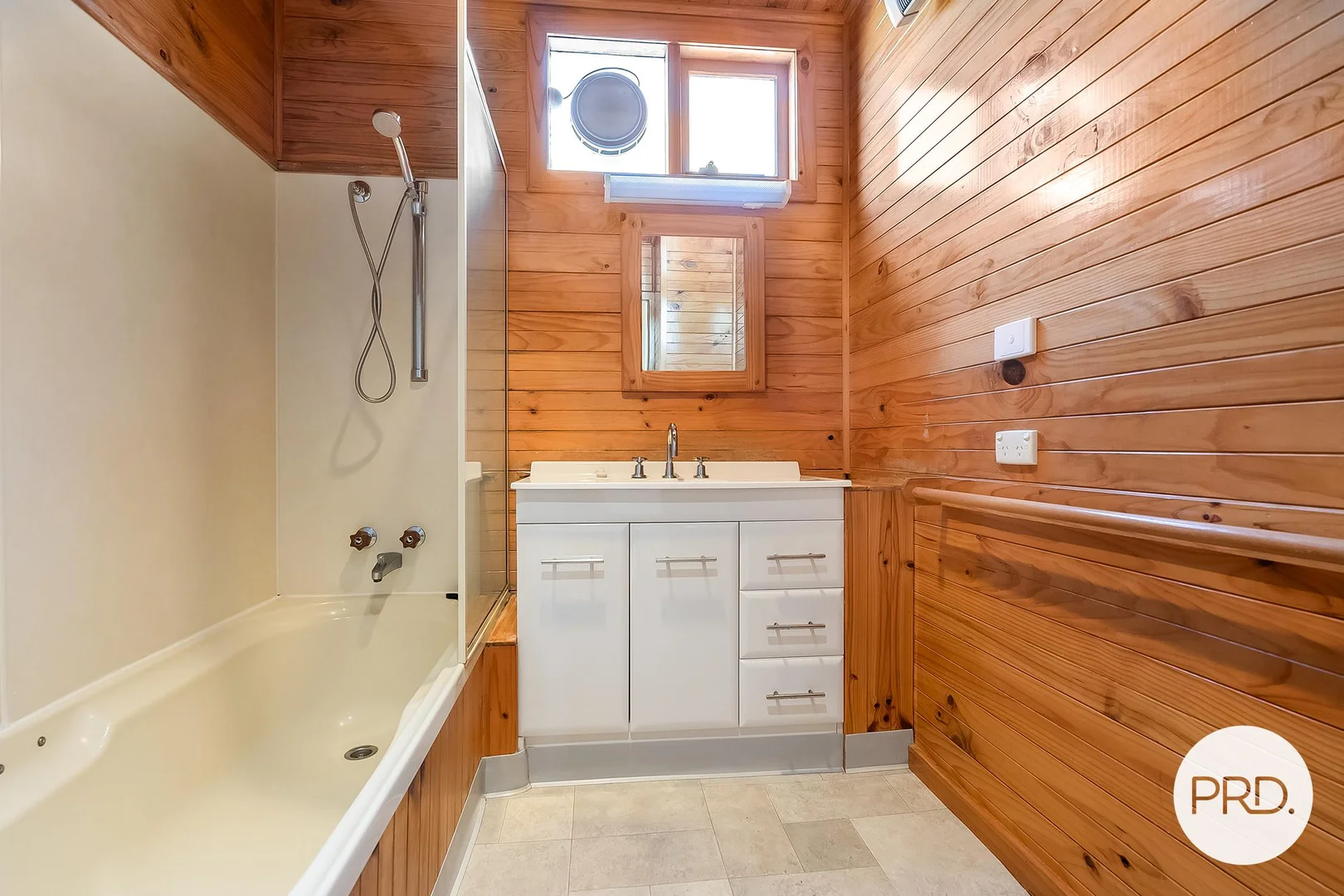 Additional image 4 of 32 Wellington Road, Lindisfarne TAS 7015